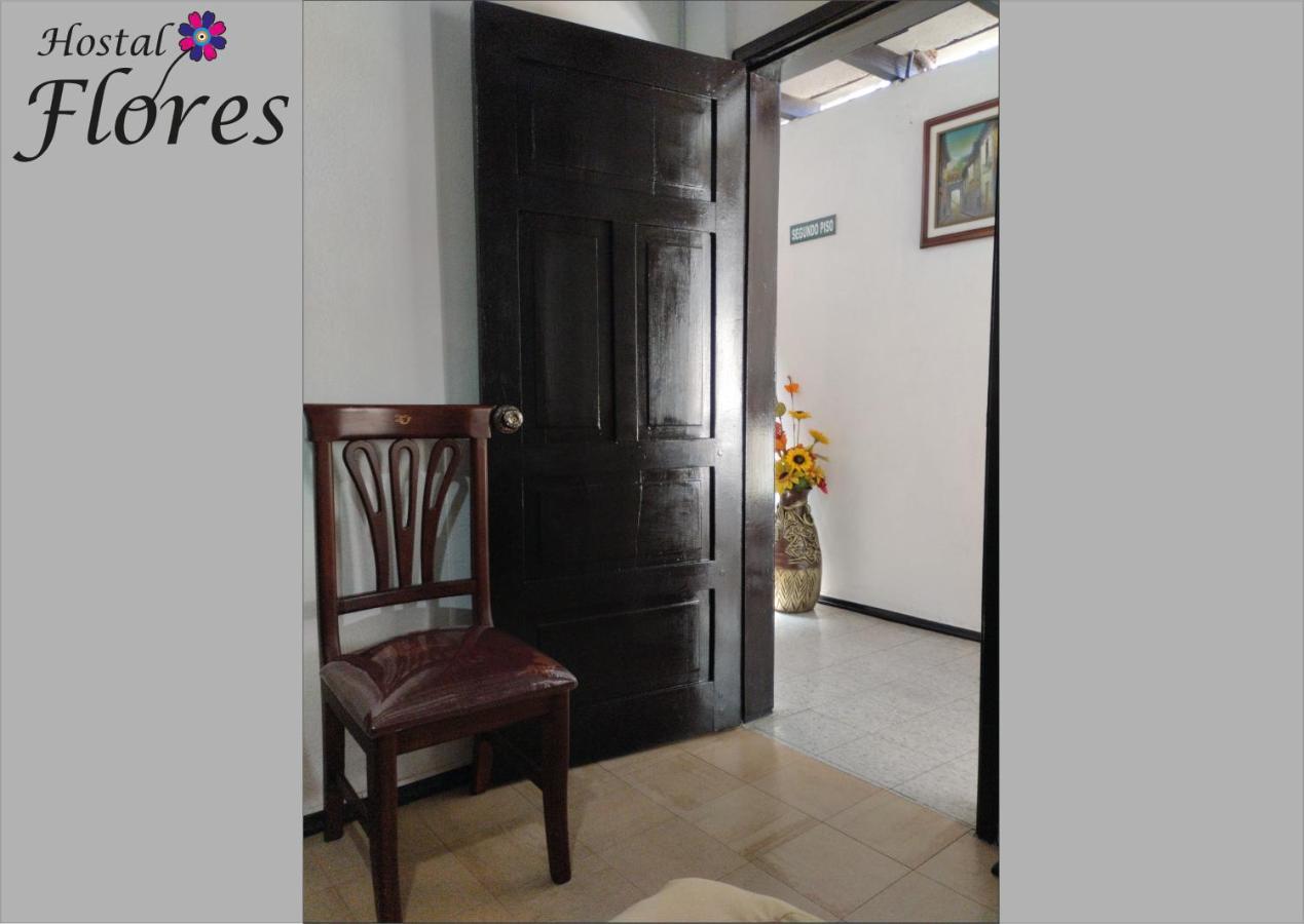 Hostal Flores Кито Екстериор снимка