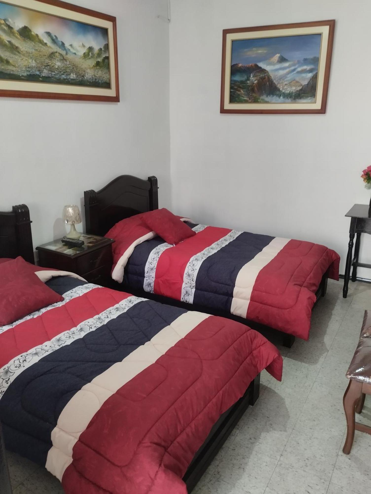 Hostal Flores Кито Екстериор снимка