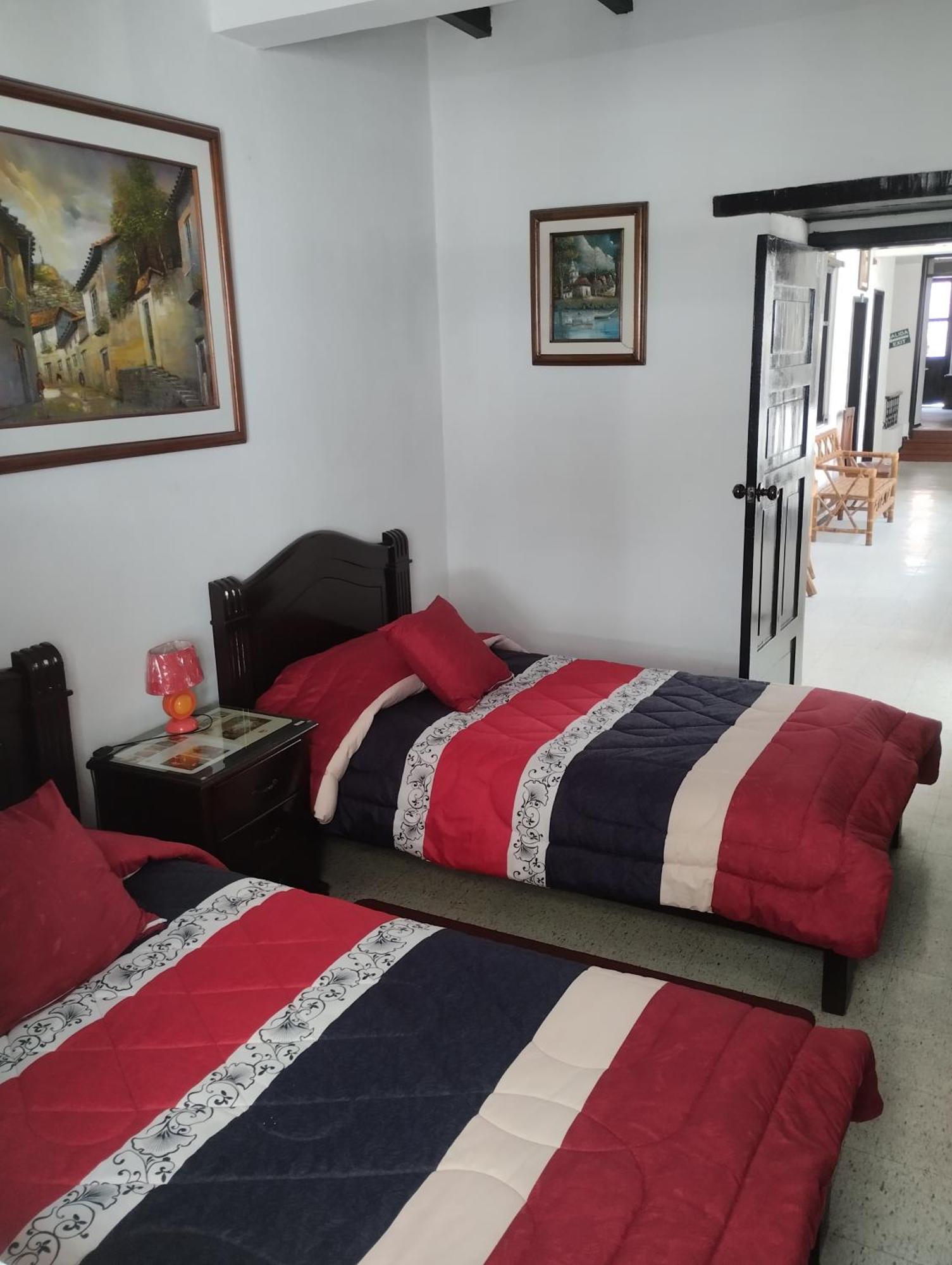 Hostal Flores Кито Екстериор снимка